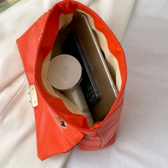 Stylish Orange bag - Picture 4 of 4